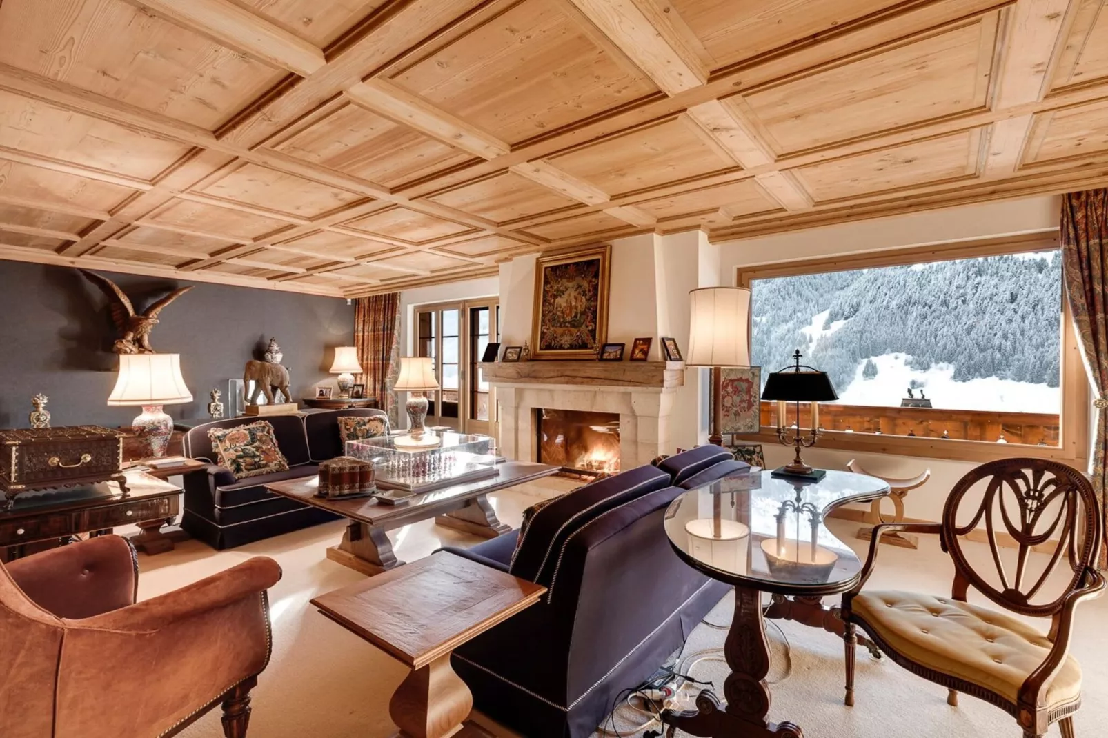 Beautiful Alpine Luxury Flat in Rougemont-Woonkamer