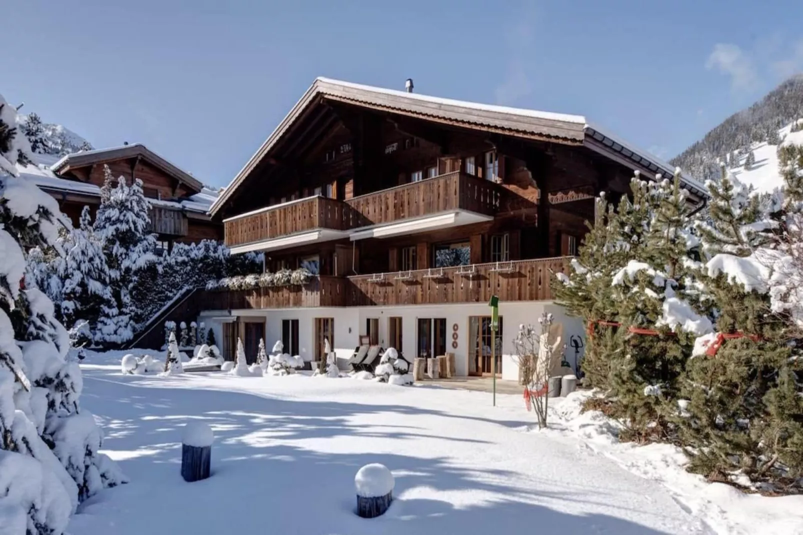 7-bedroom Chalet Private Pool and Stunning Views-Exterieur winter