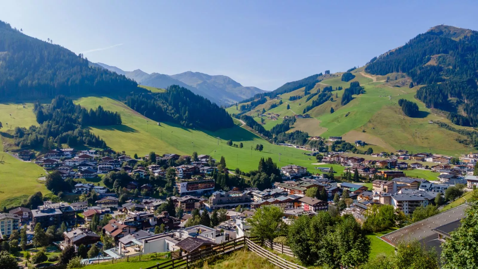 Traumlage Ski in - Ski out-Uitzicht zomer