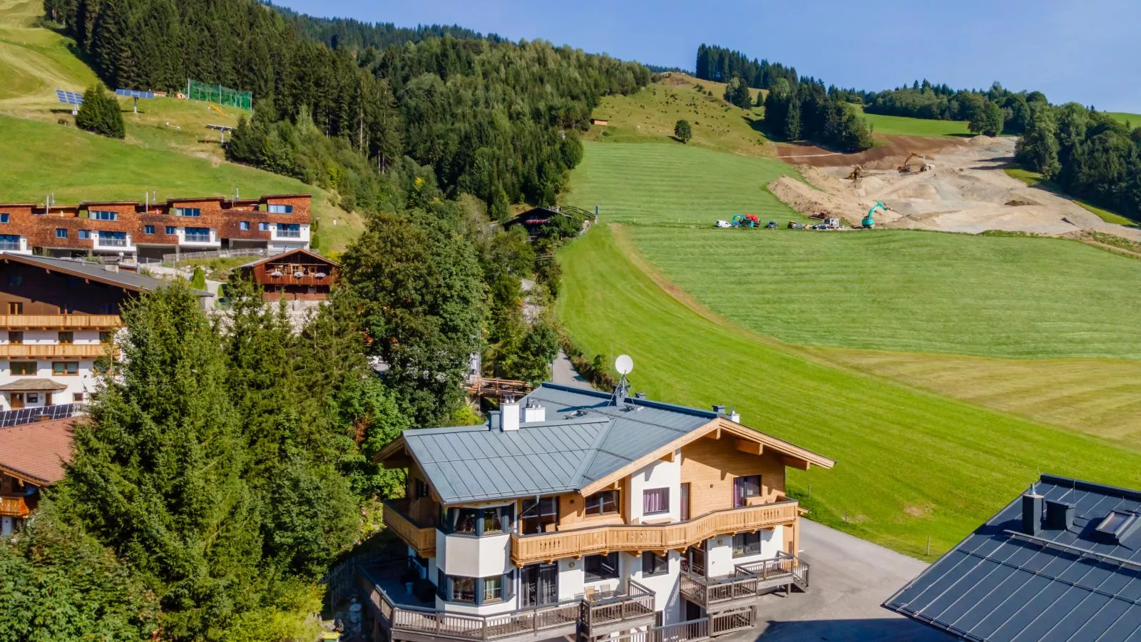 Traumlage Ski in - Ski out-Buitenkant zomer