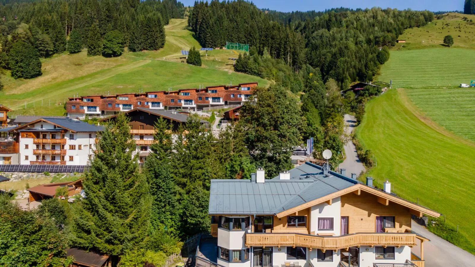 Traumlage Ski in - Ski out-Buitenkant zomer