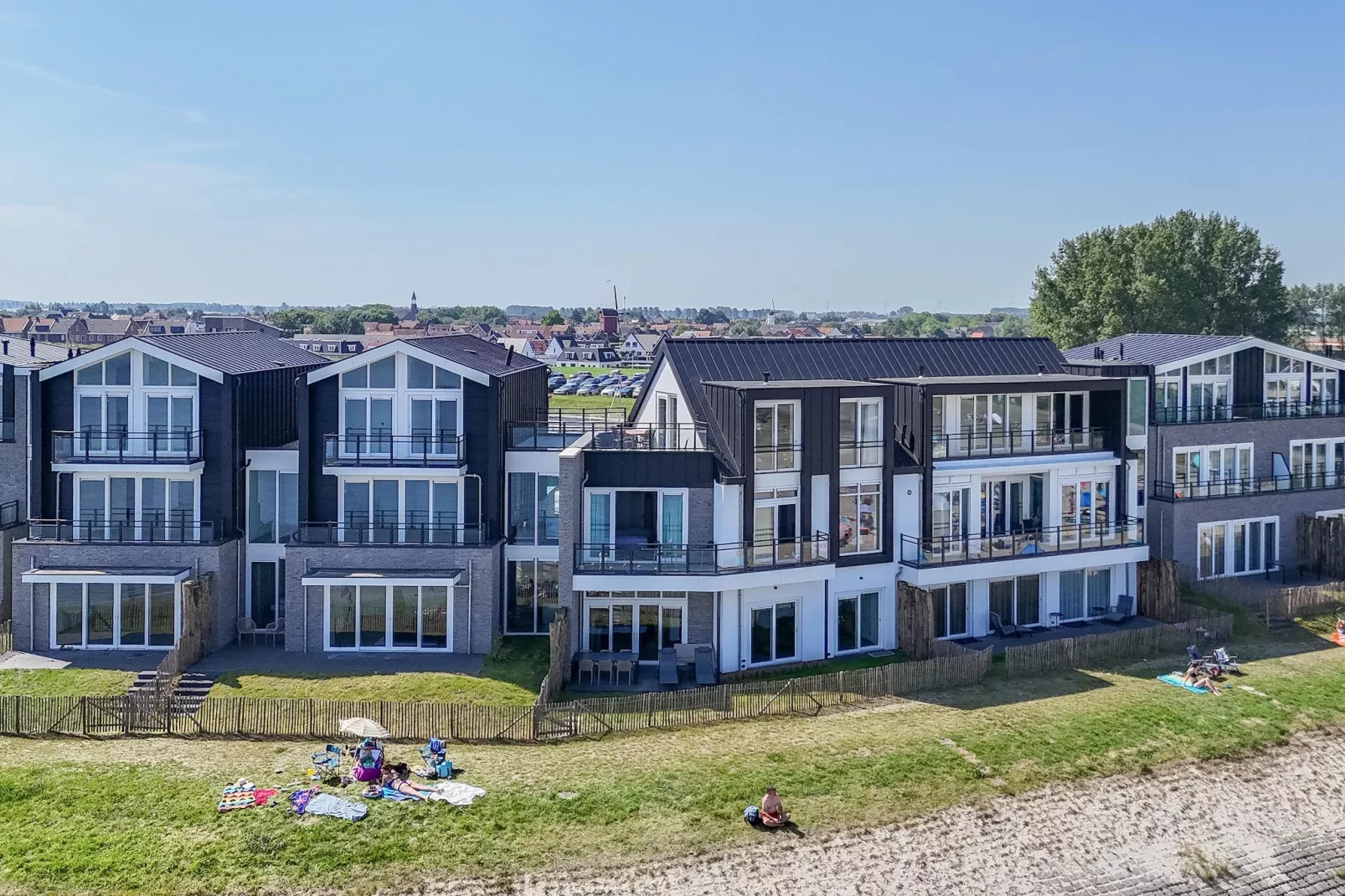 Luxe appartement Vista Maris 'Laguna Beach House' - Havenweg 8-32  Sint-Annaland Oosterschelde