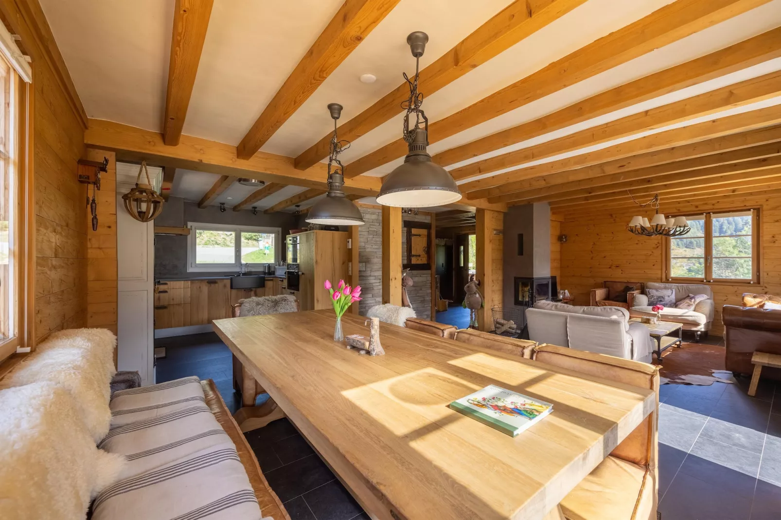 Chalet Verrel - beneden-Eetkamer