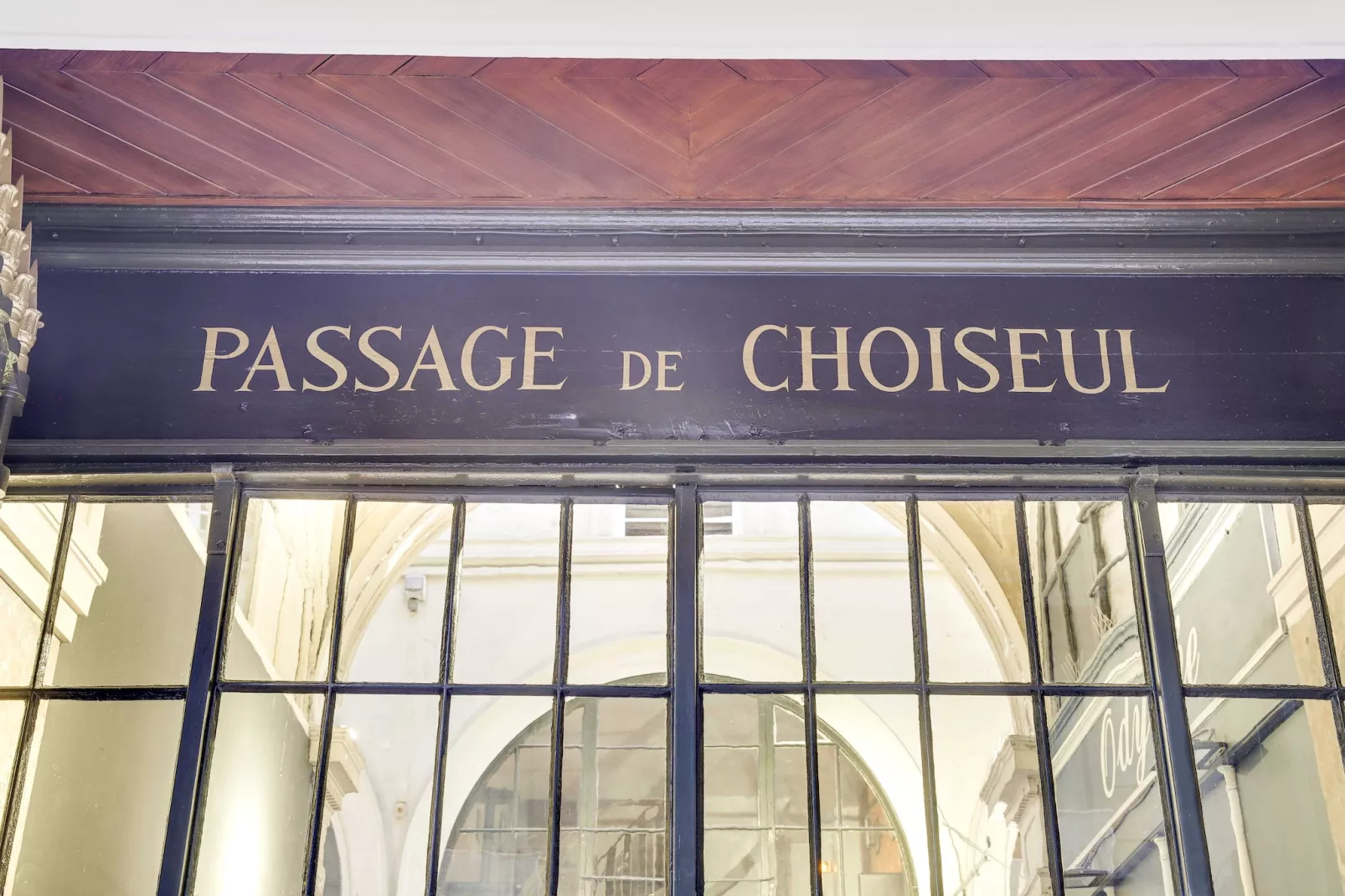 AV-42-CHOISEUL-PALAIS-ROYAL-Image-tags.