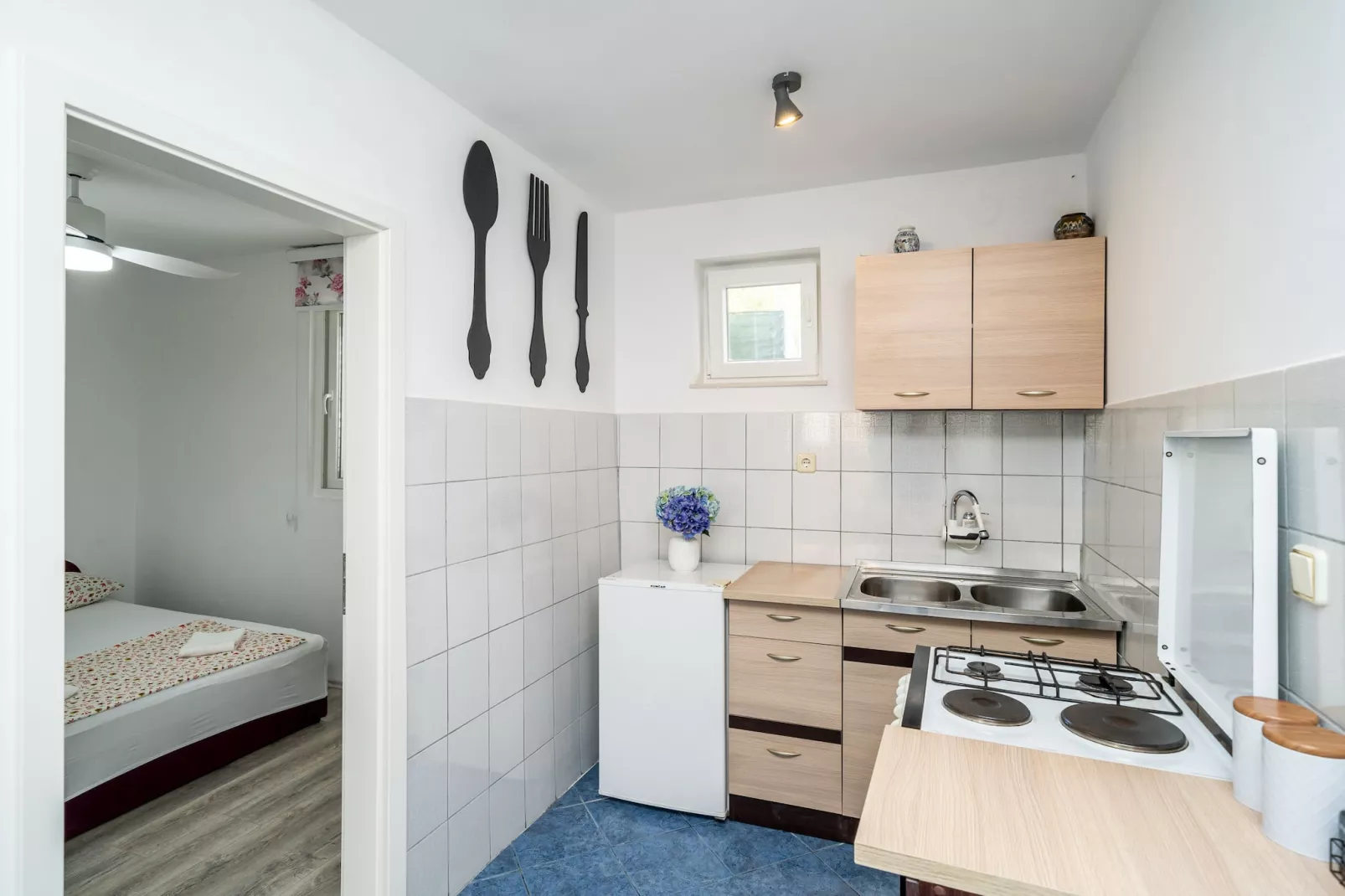 Apartment & Rooms Alan - Double Room with Shared Bathroom 1-Keuken