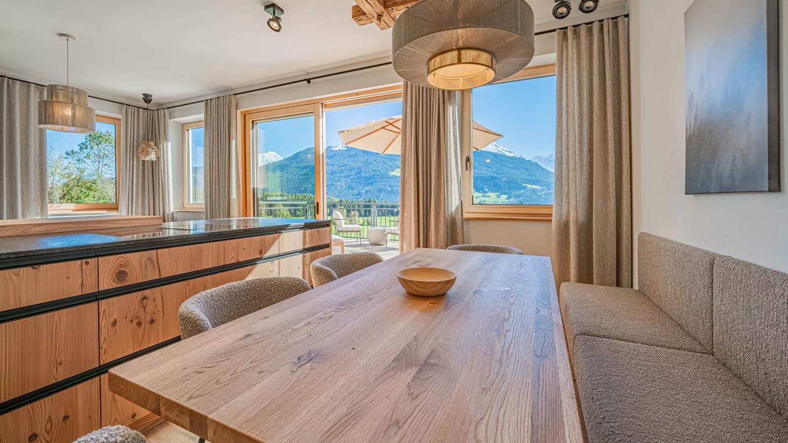 Premium Apartment Sunnseit-Eetkamer