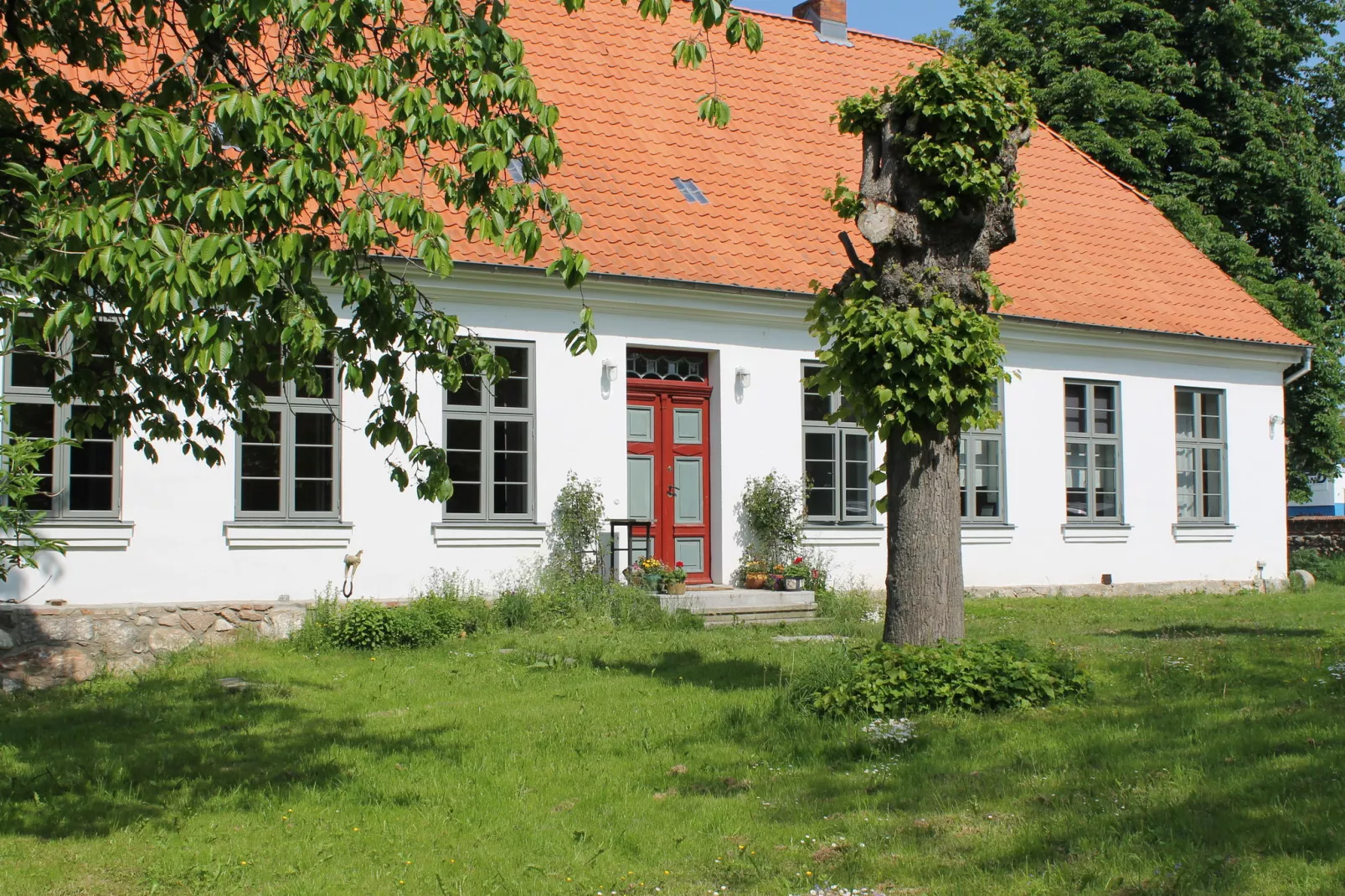 Sommerhaus Steffenshagen-Buitenkant zomer