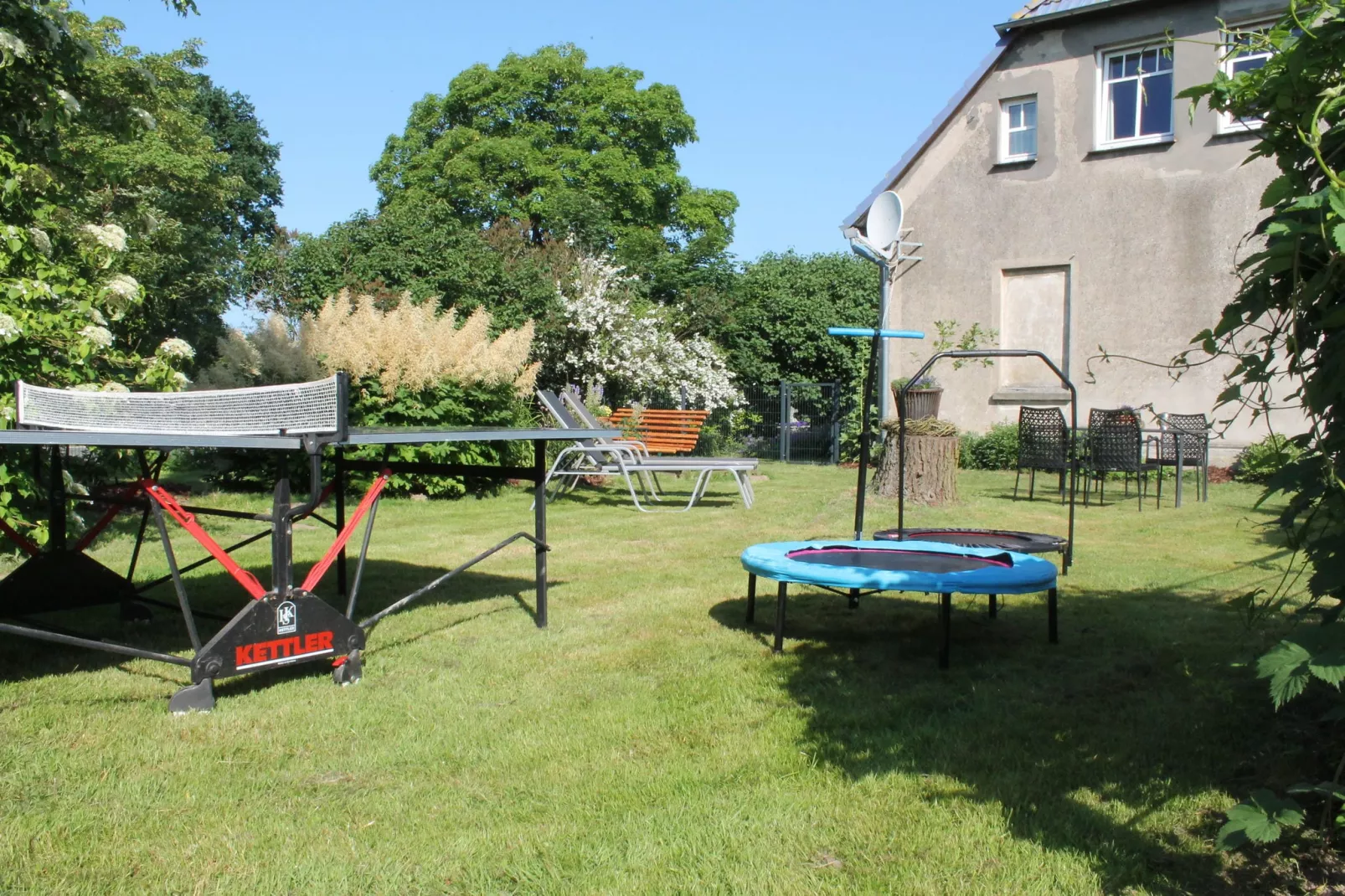 Landhauswohnung an der Ostsee mit Garten-Faciliteiten