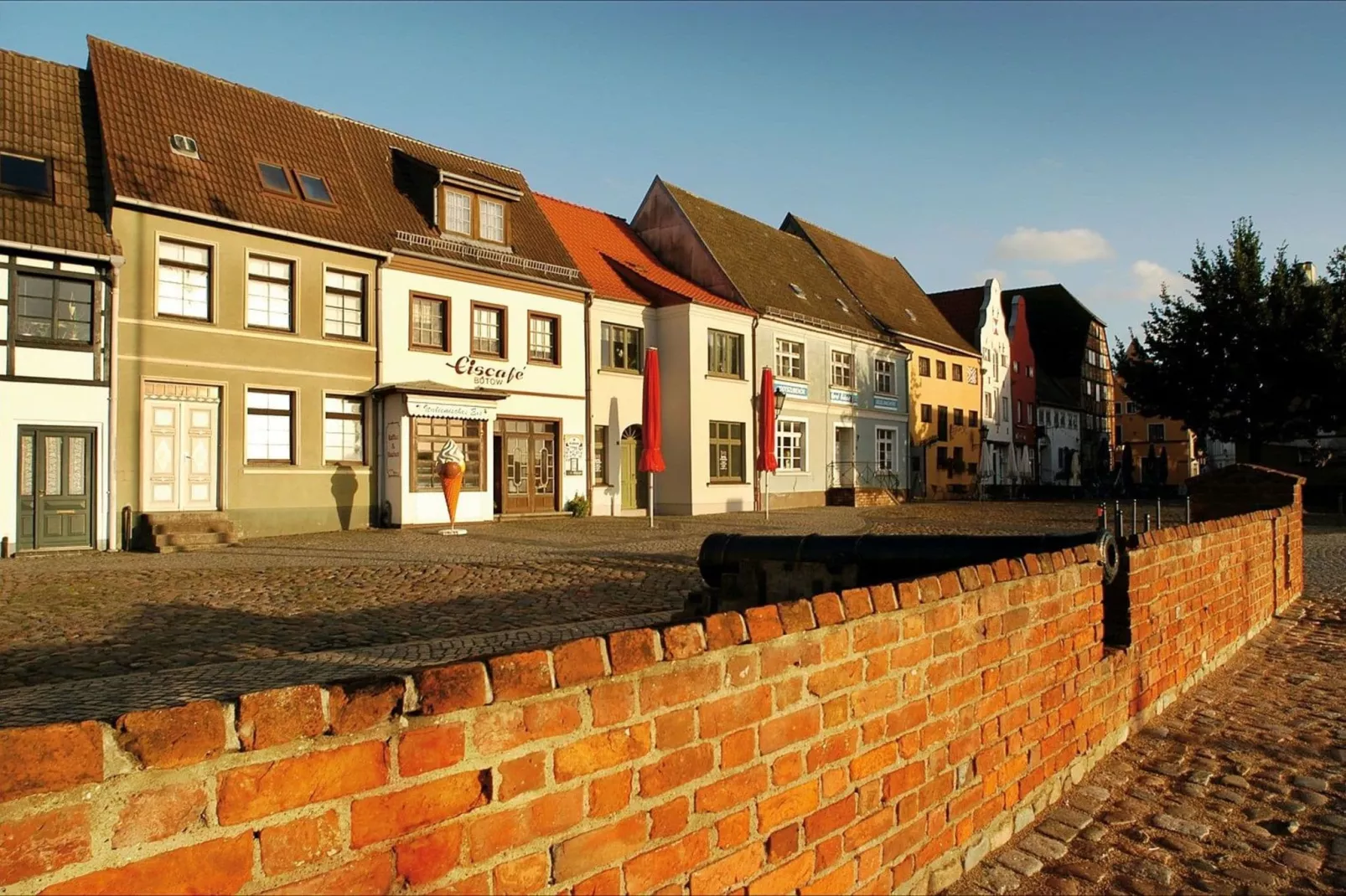 City-Hafenwohnung 5-Buitenkant zomer