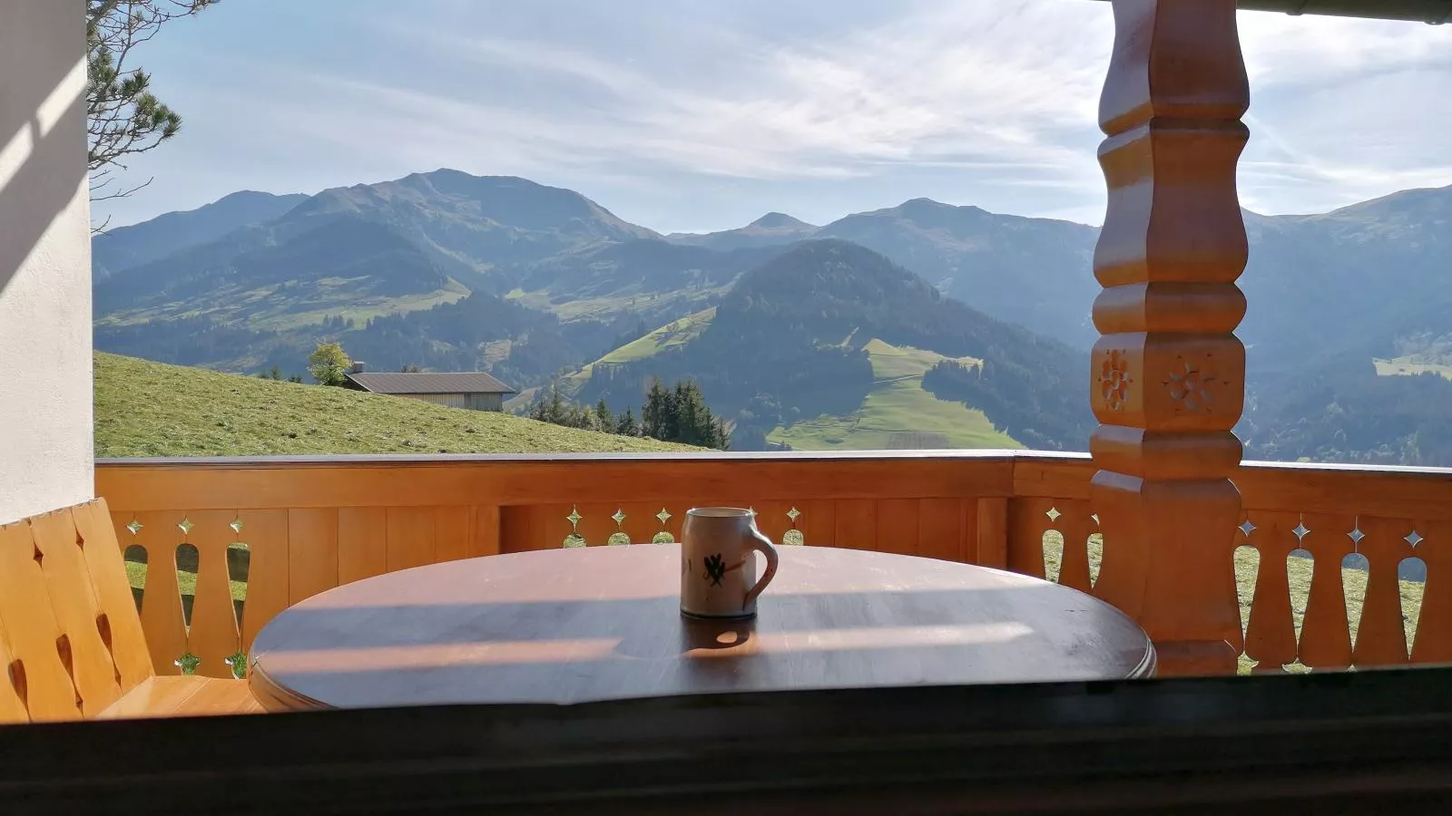 Hütte zum Dillental-Terrasbalkon