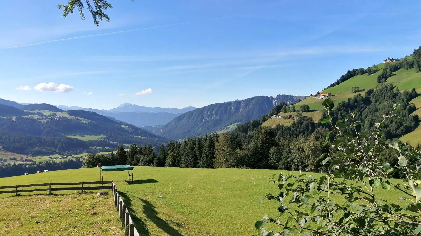 Hütte zum Dillental-Uitzicht zomer