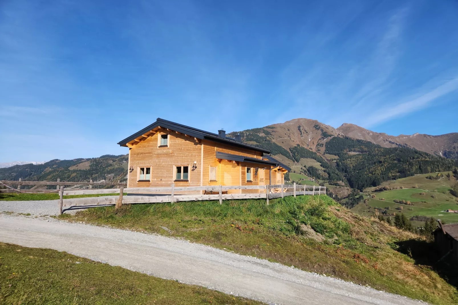 Lipphütte-Buitenkant zomer