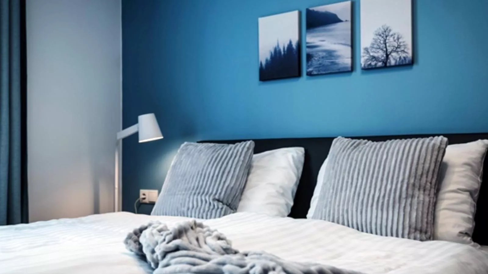 Cosy Grey and Big Ocean-Slaapkamer