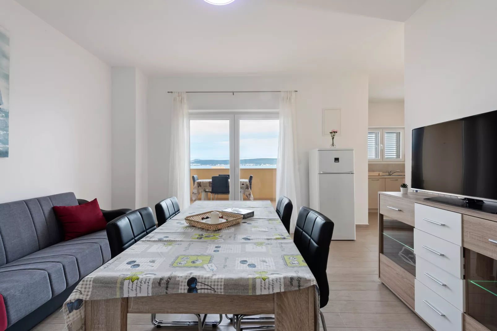 Apartment Pasman with a beautiful sea view 4-Eetkamer