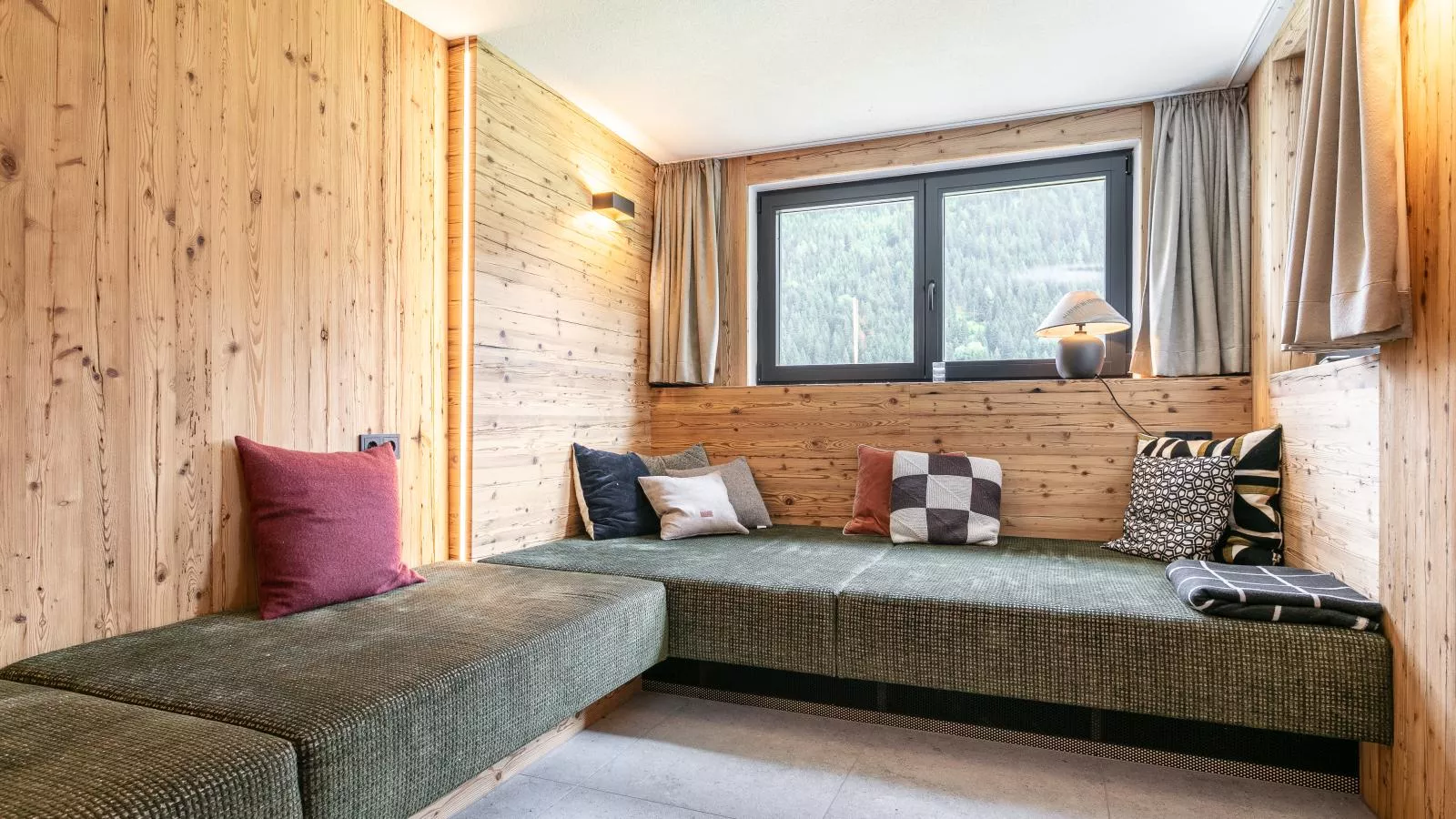 Alpenlodge Pettneu Lodge XL-Woonkamer