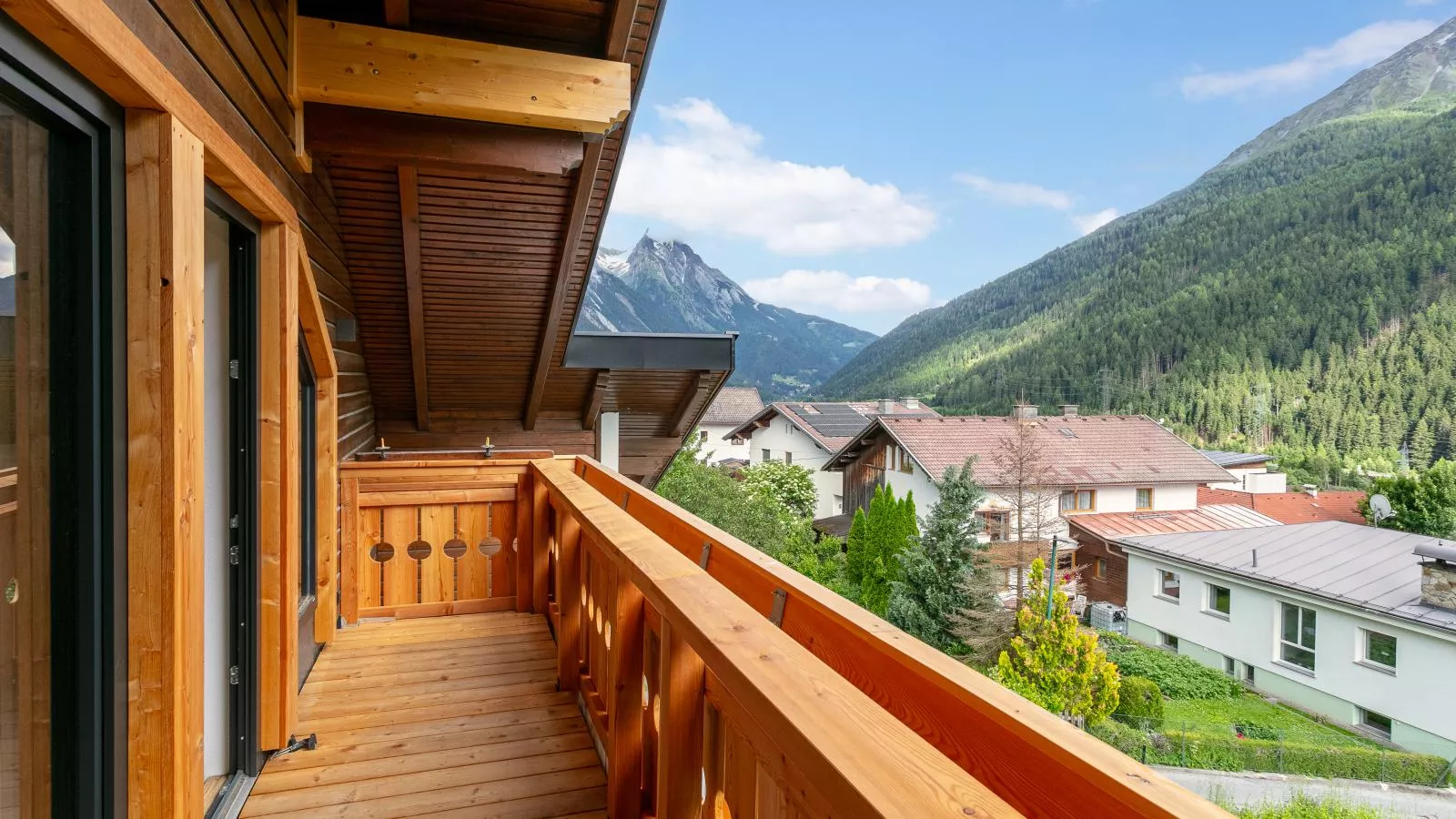 Alpenlodge Pettneu Lodge XL-Terrasbalkon