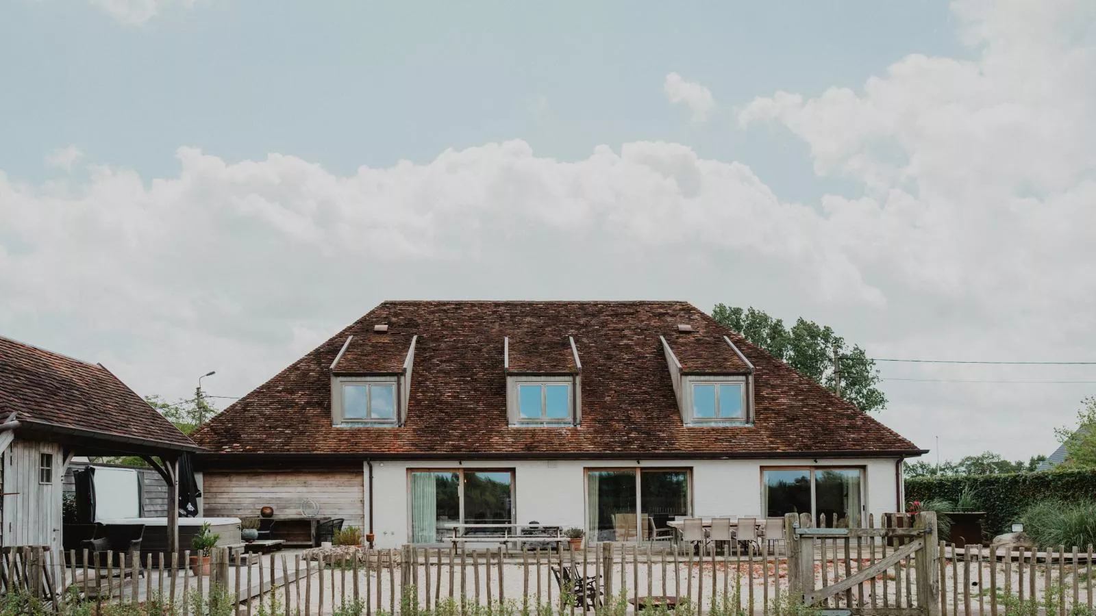 Villa Noortem-Buitenkant zomer