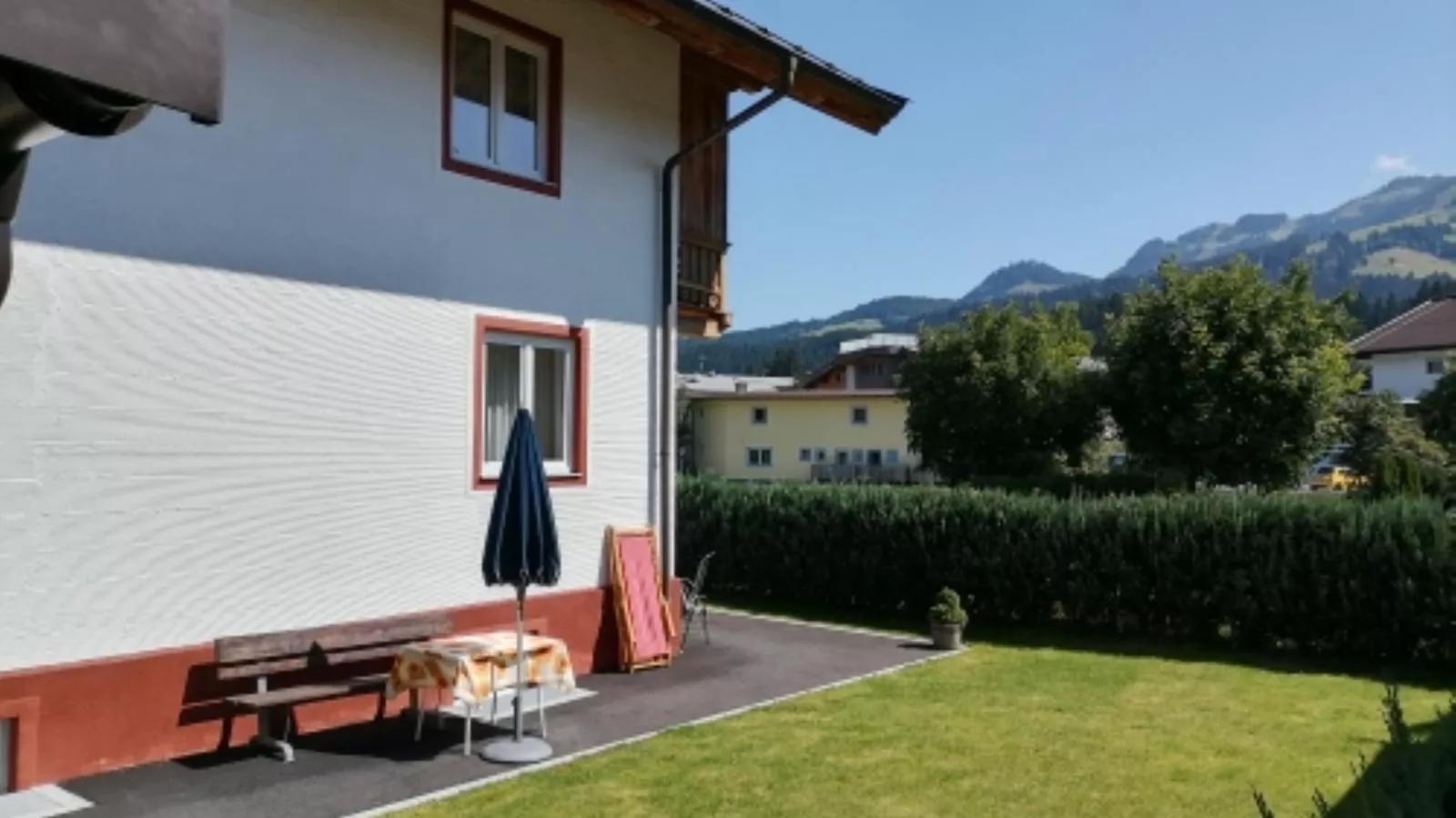 Chalet Staffner unten-Tuinen zomer