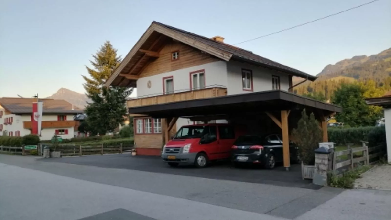 Chalet Staffner unten-Buitenkant zomer