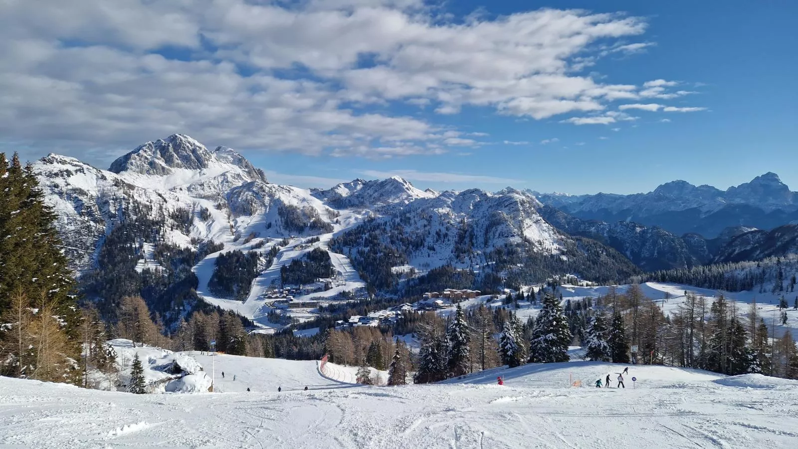 Zirbenlodge Sonnenalpe Nassfeld-Gebied winter 1km