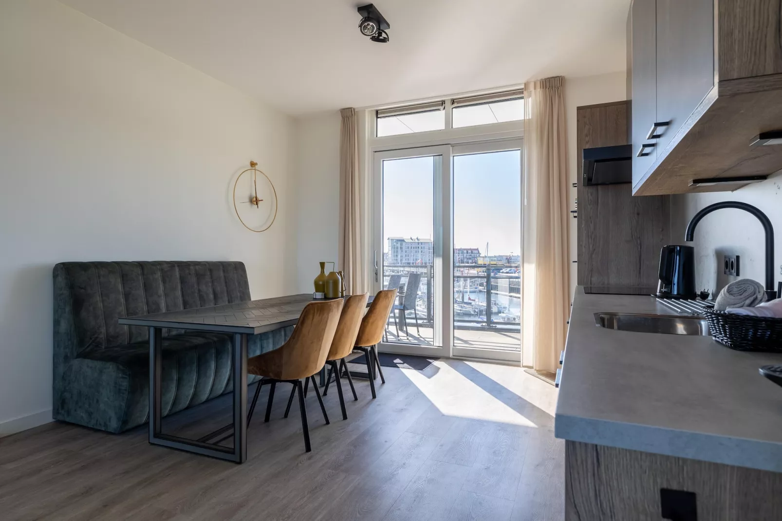 Luxe appartement Vista Maris - Havenweg 8-38  Sint-Annaland-Keuken