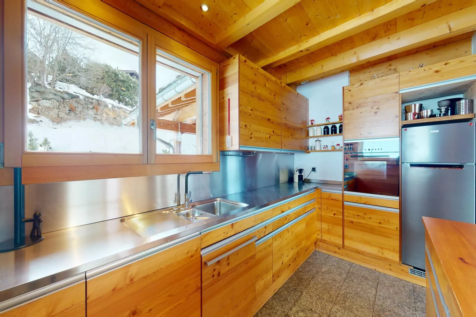 Etoiles des Neiges LUXE & JACUZZI chalet 12 pers-Keuken