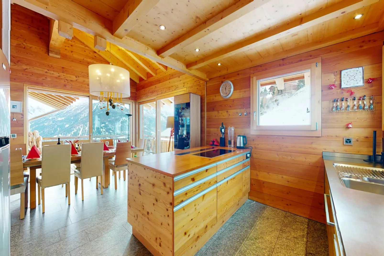 Etoiles des Neiges LUXE & JACUZZI chalet 12 pers-Keuken