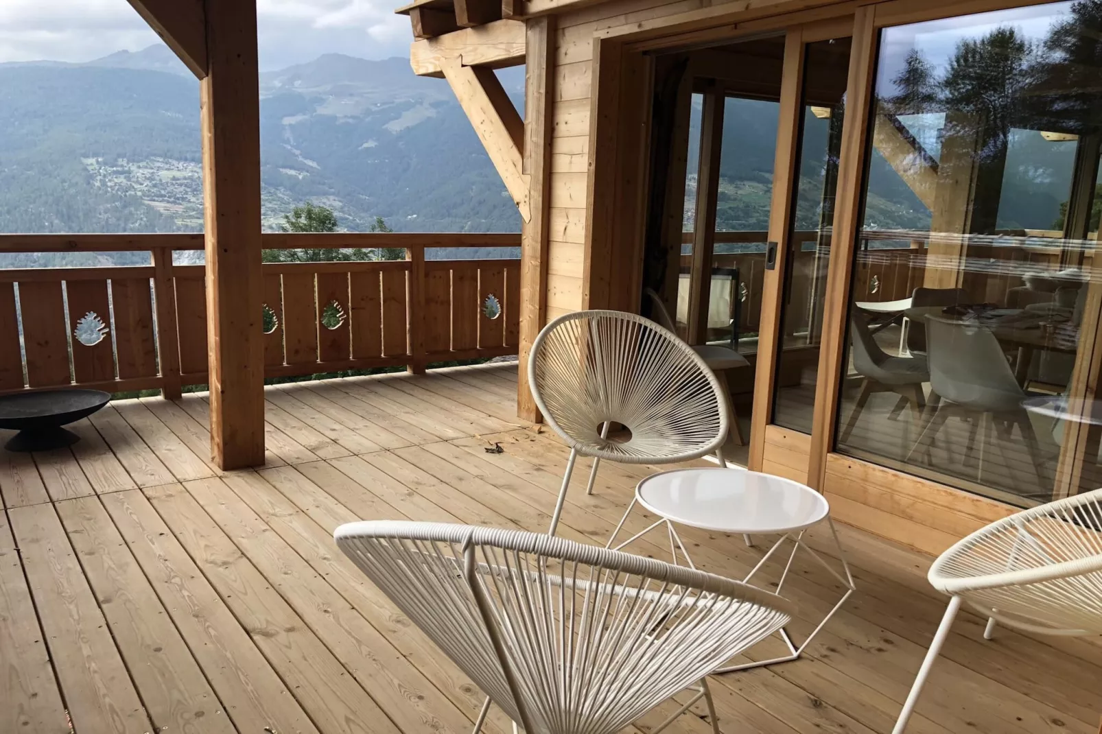 Touti LUXURY & NEW BUILD chalet 10 pers-Terrasbalkon