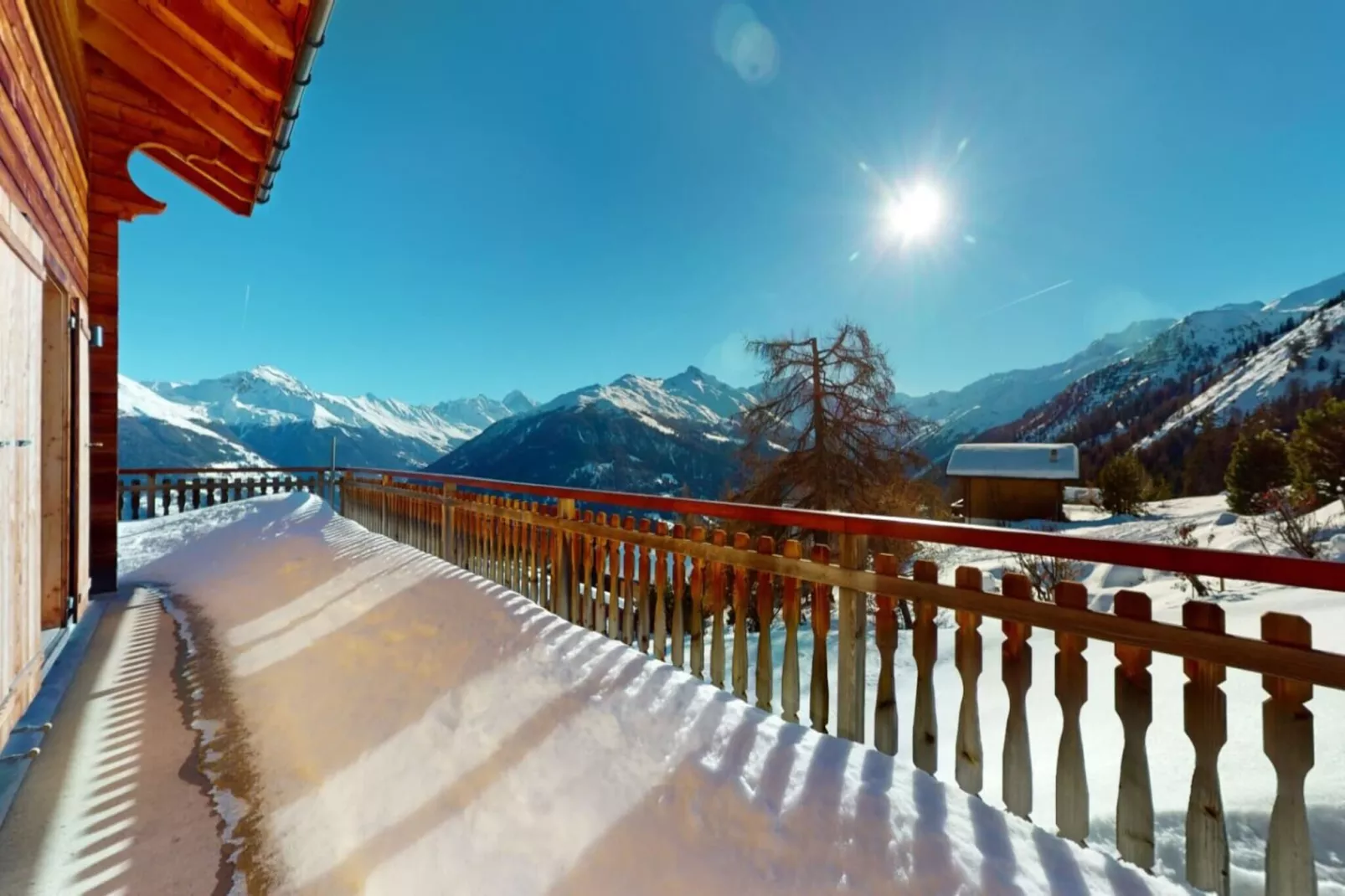 Narnia SKI IN & SKI OUT chalet 14 pers-Terrasbalkon