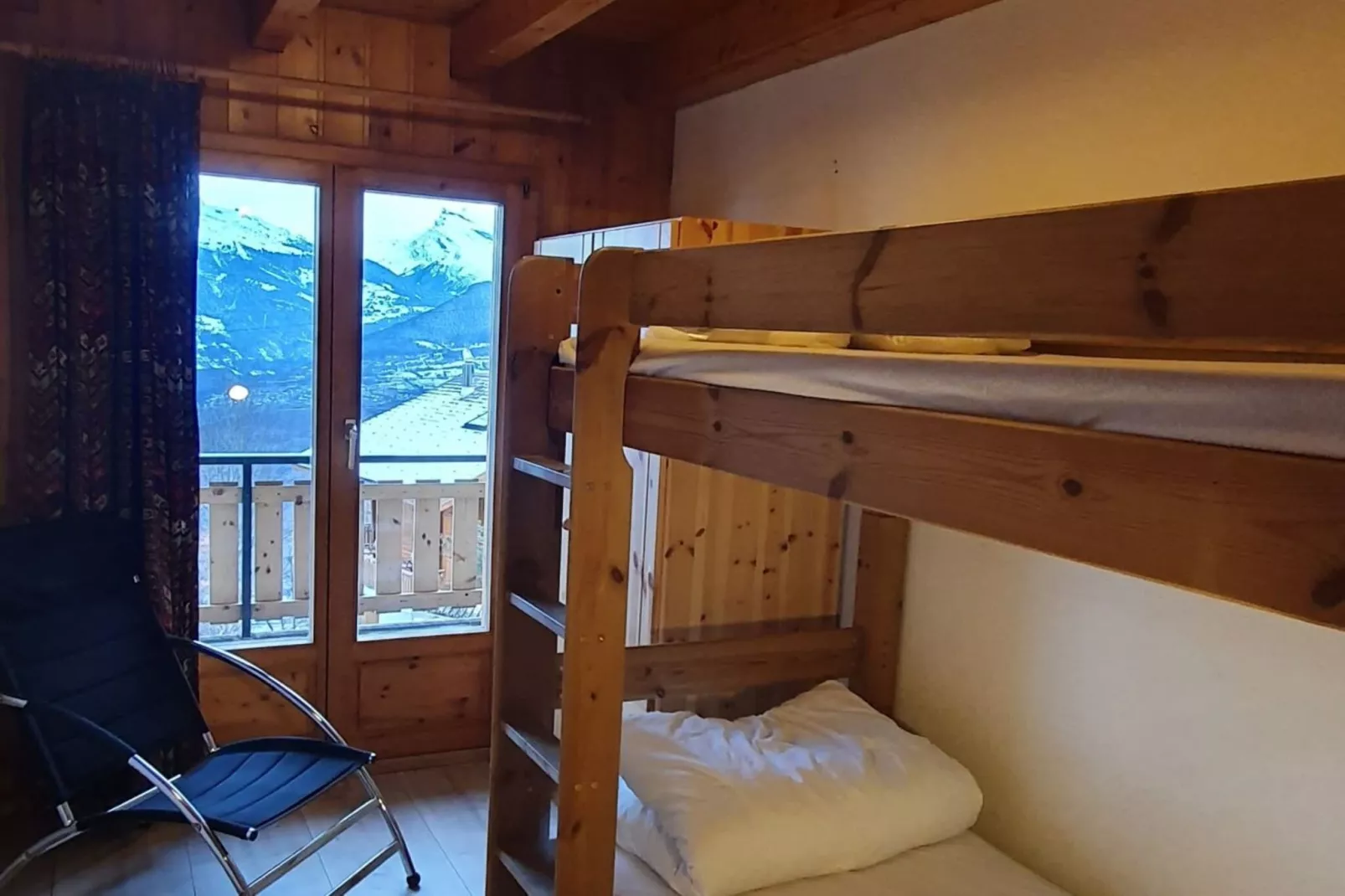 Mont Bijou MOUNTAIN & QUIET chalet 10 pers-Slaapkamer