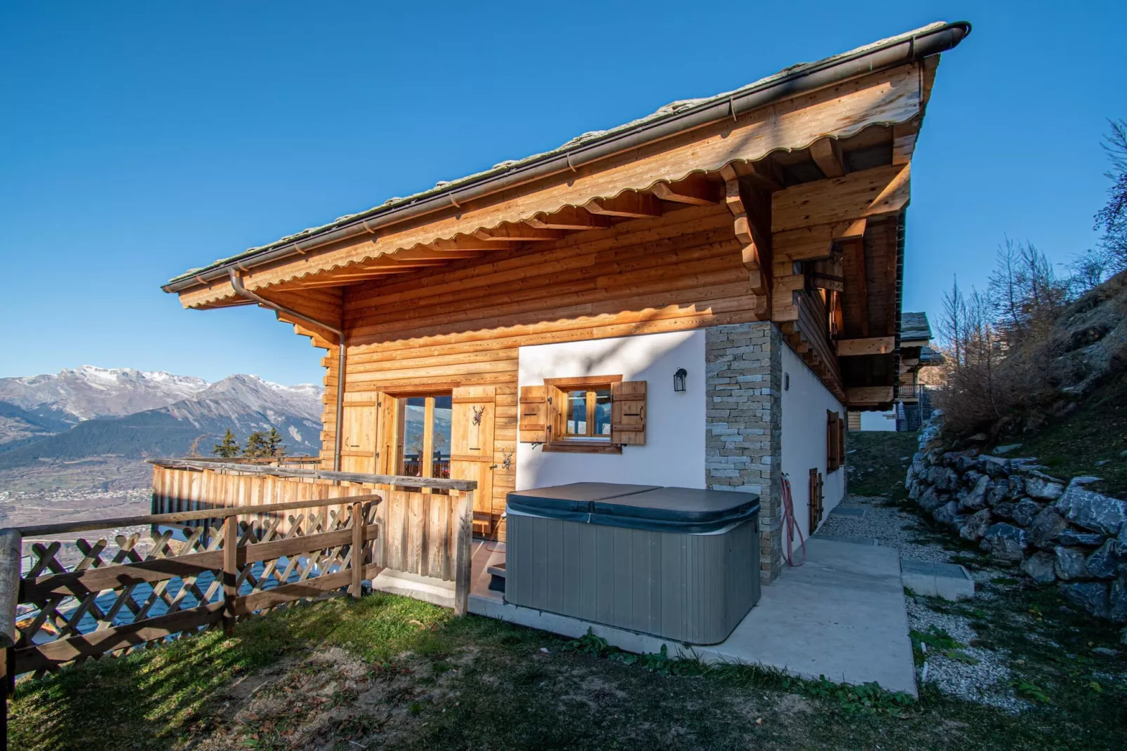 Hirondelle JACUZZI & LUXURY chalet 12 pers