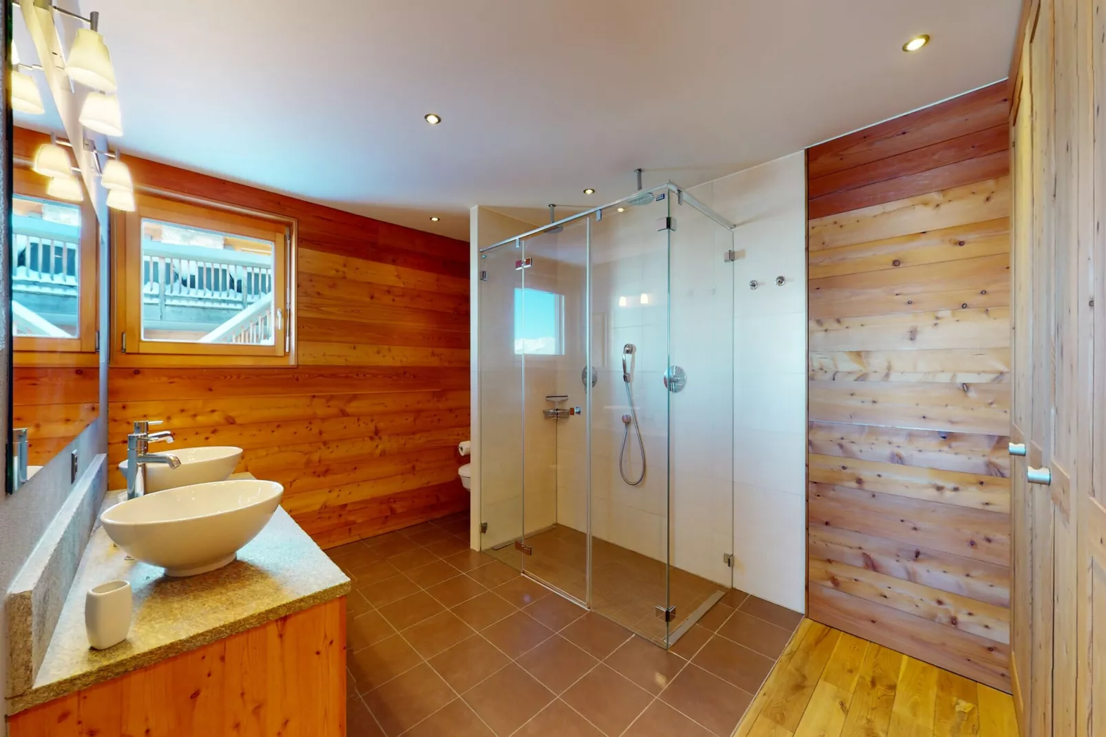 Egg SAUNA & LUXURY chalet 16 pers-Badkamer