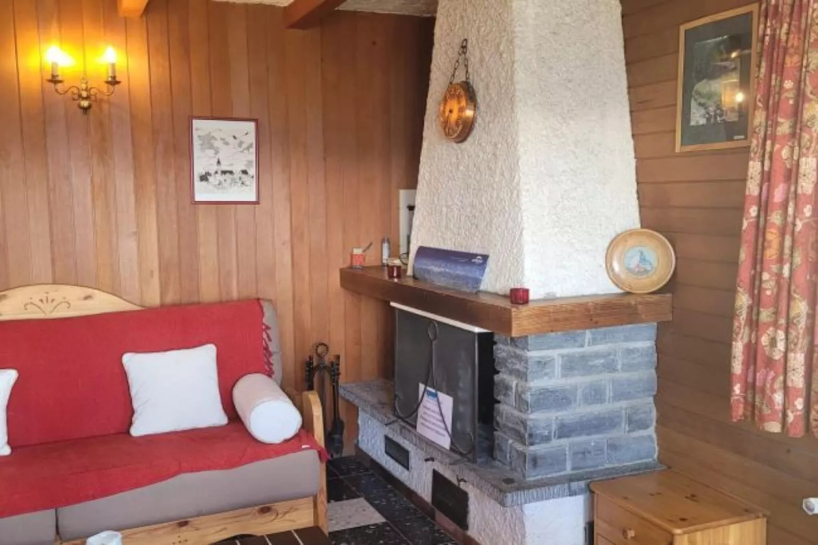 La Crettaz appdans chalet - SUNNY apartment 6 p-Woonkamer