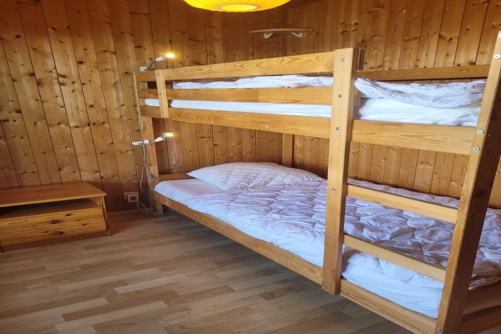 La Crettaz appdans chalet - SUNNY apartment 6 p-Slaapkamer