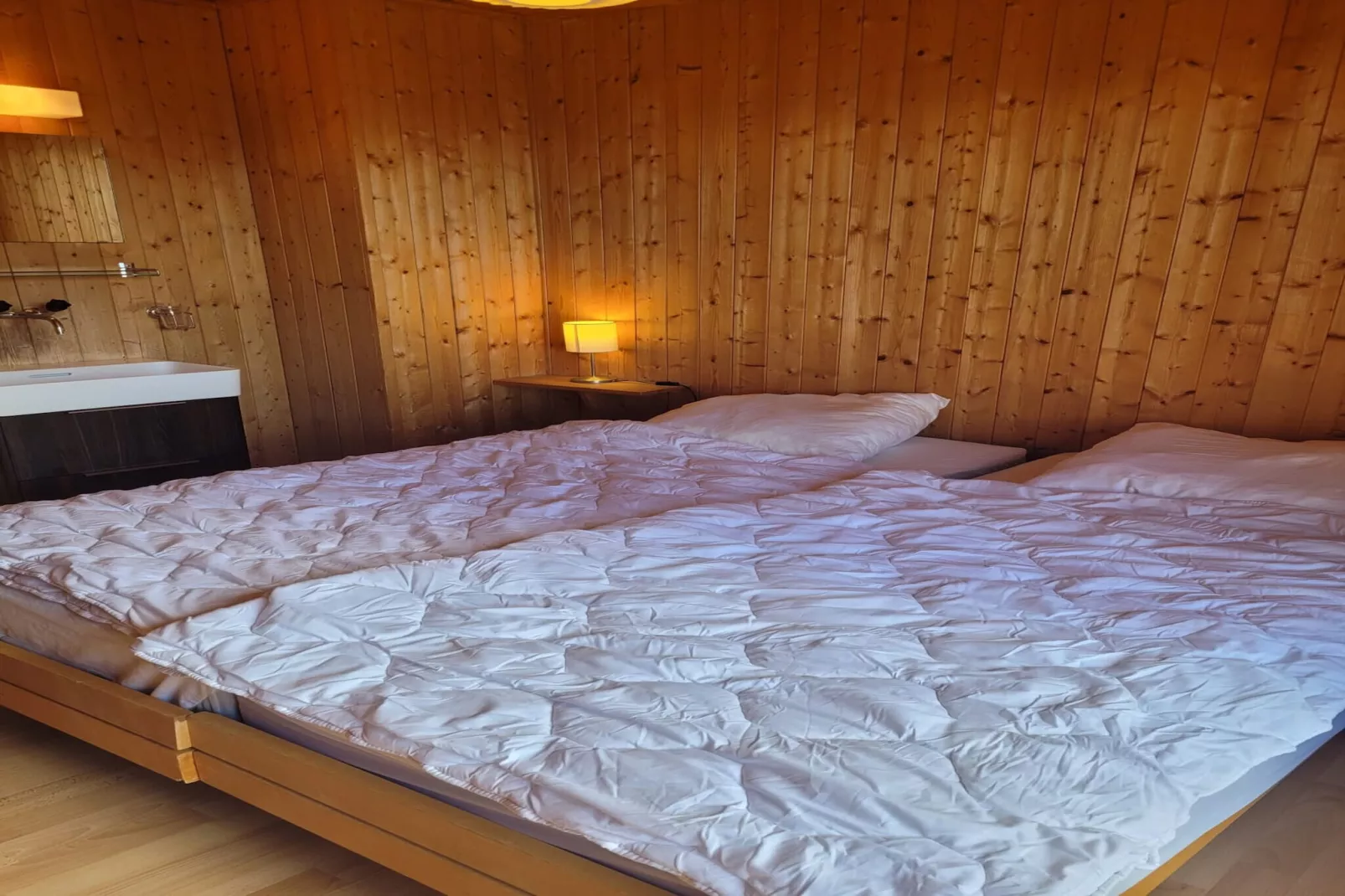 La Crettaz appdans chalet - SUNNY apartment 6 p-Slaapkamer