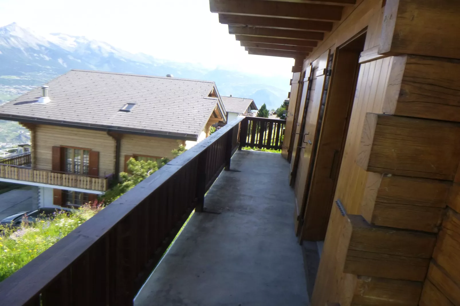 La Crettaz appdans chalet - SUNNY apartment 6 p-Terrasbalkon