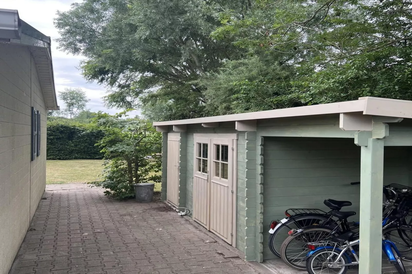 Paarlhof 40 Condor Groede-Faciliteiten