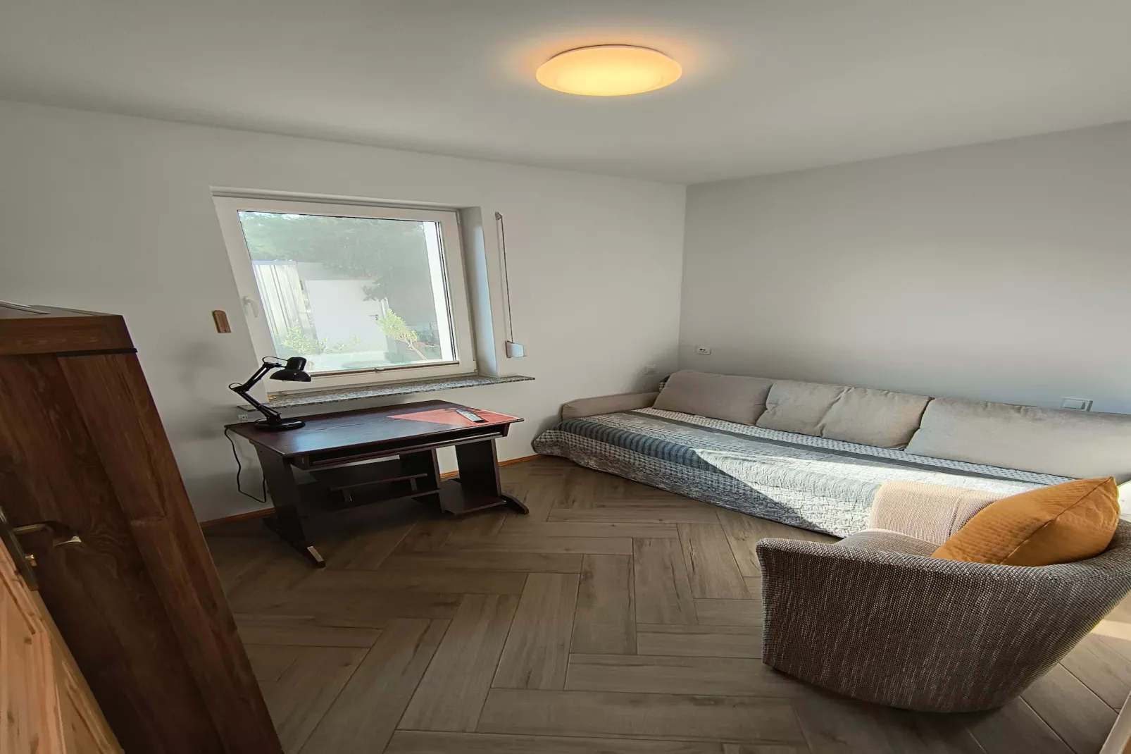 Apartament na parterze-Woonkamer