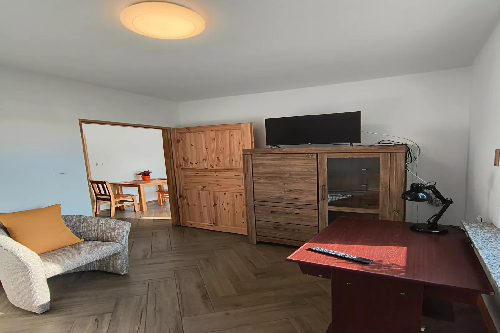 Apartament na parterze-Woonkamer