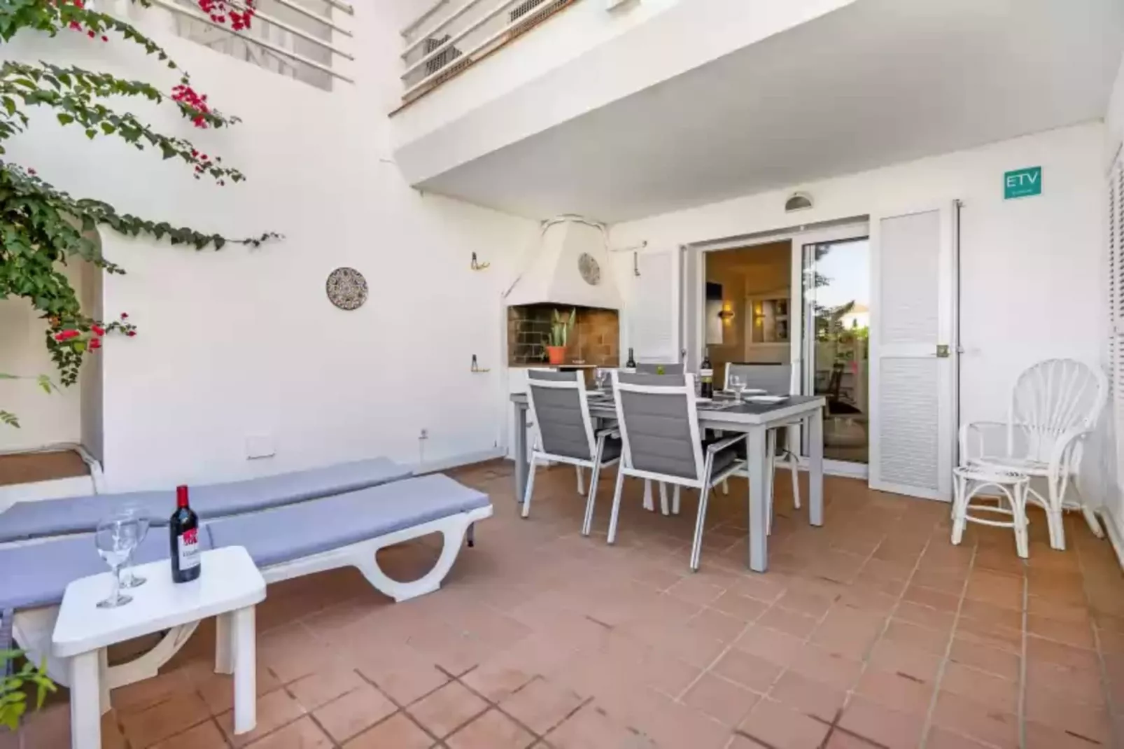 Edisol 29 (villa Pilar 2)-Terrasbalkon