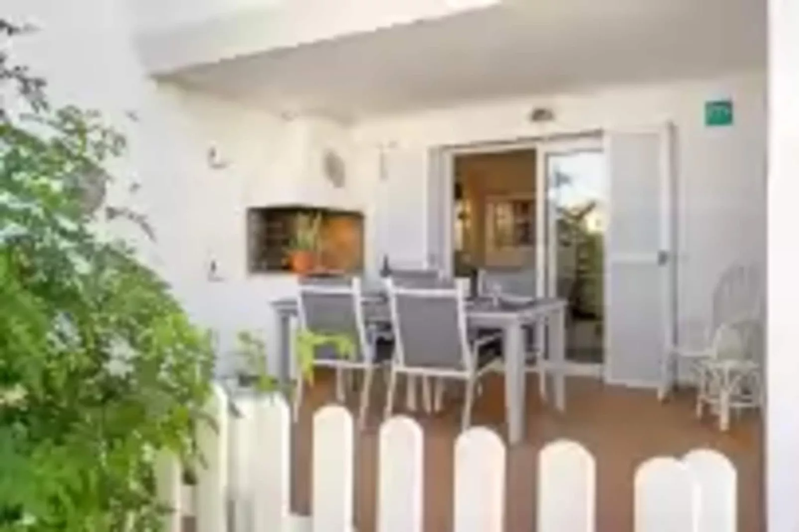 Edisol 29 (villa Pilar 2)-Terrasbalkon