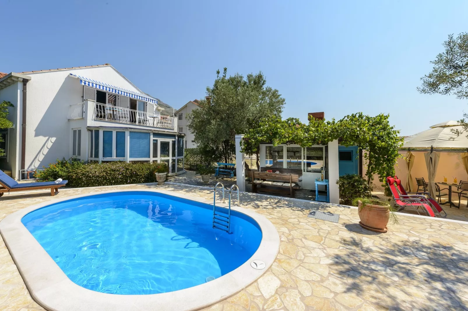 Villa Piano - Four Bedroom Villa with Terrace and Swimming Pool-Zwembad