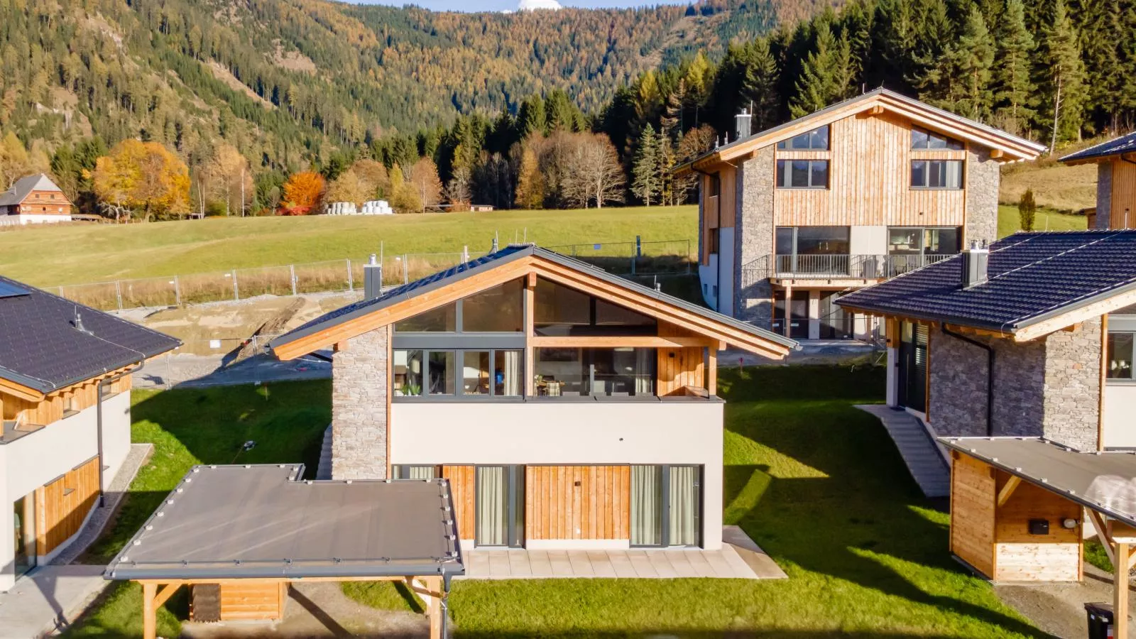 Grebenzen Lodge Edelblick-Buitenkant zomer