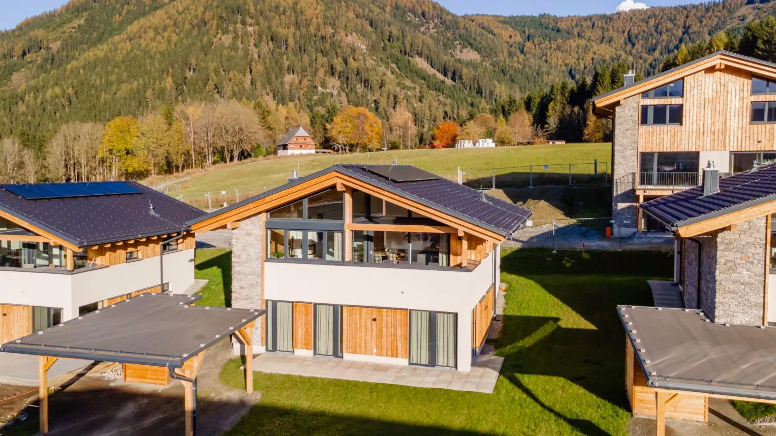 Grebenzen Lodge Edelblick-Buitenkant zomer