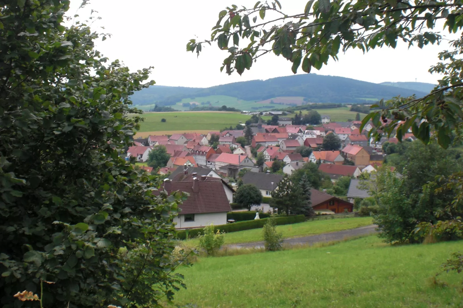 Im Knüllgebirge-Gebieden zomer 1km