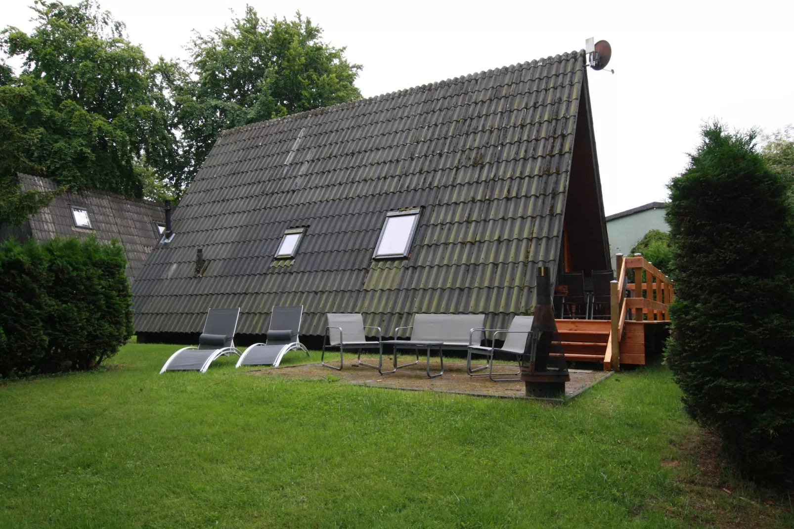 Typ A -  Nurdachhaus - mit Haustier-Buitenkant zomer