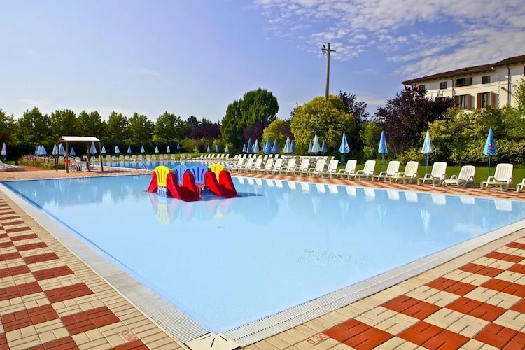 Caravanpark San Benedetto Camping Relais Peschiera / MH Tahiti-Zwembad