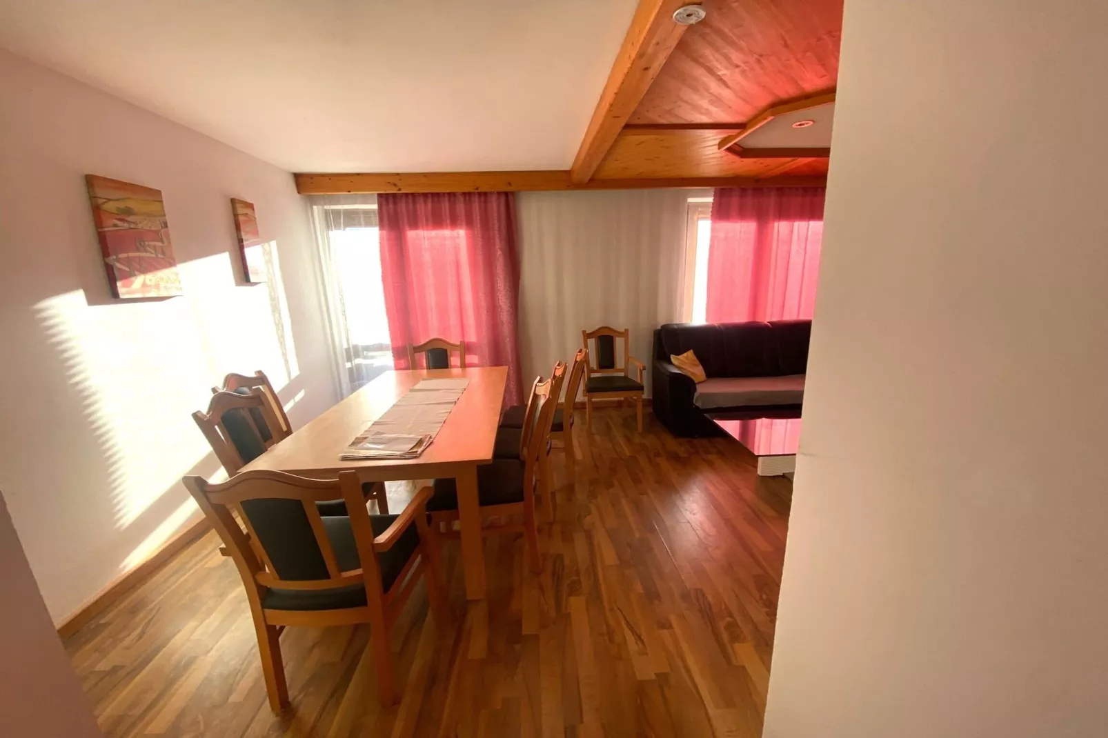 Apartment 10 Personen-Eetkamer