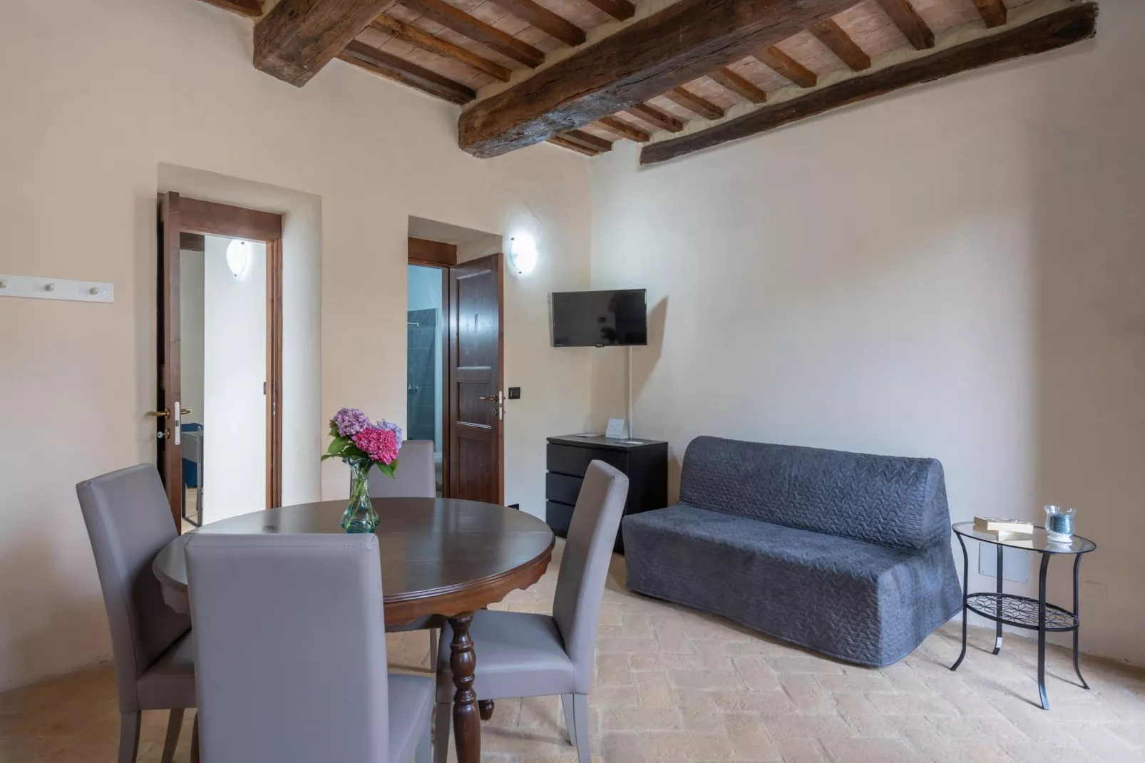 GH Borgo Pulciano in Montone - BEV2B / A2 / 2 Raum App Classic - 2 pax-Woonkamer