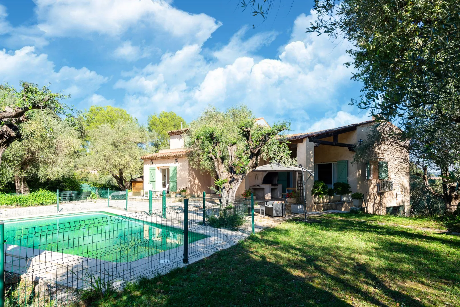 Maison de Campagne Mouans Sartoux-Tuinen zomer